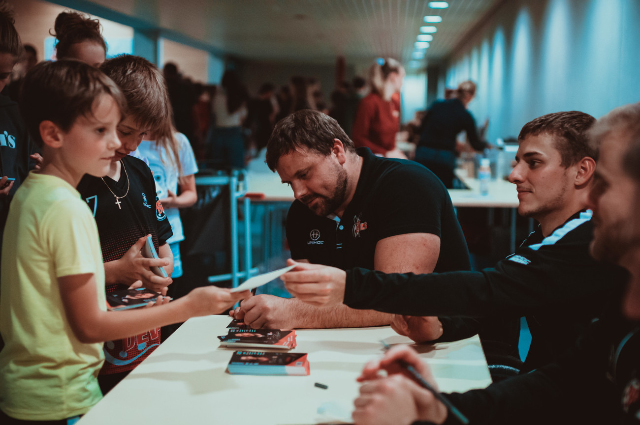Am Sonntag steht nach der Partie die jährliche Autogrammstunde an.