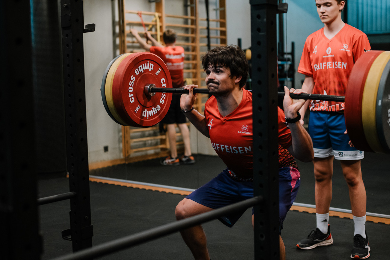 Fertig Gewichte stemmen, nun startet wieder der Meisterschaftsbetrieb.