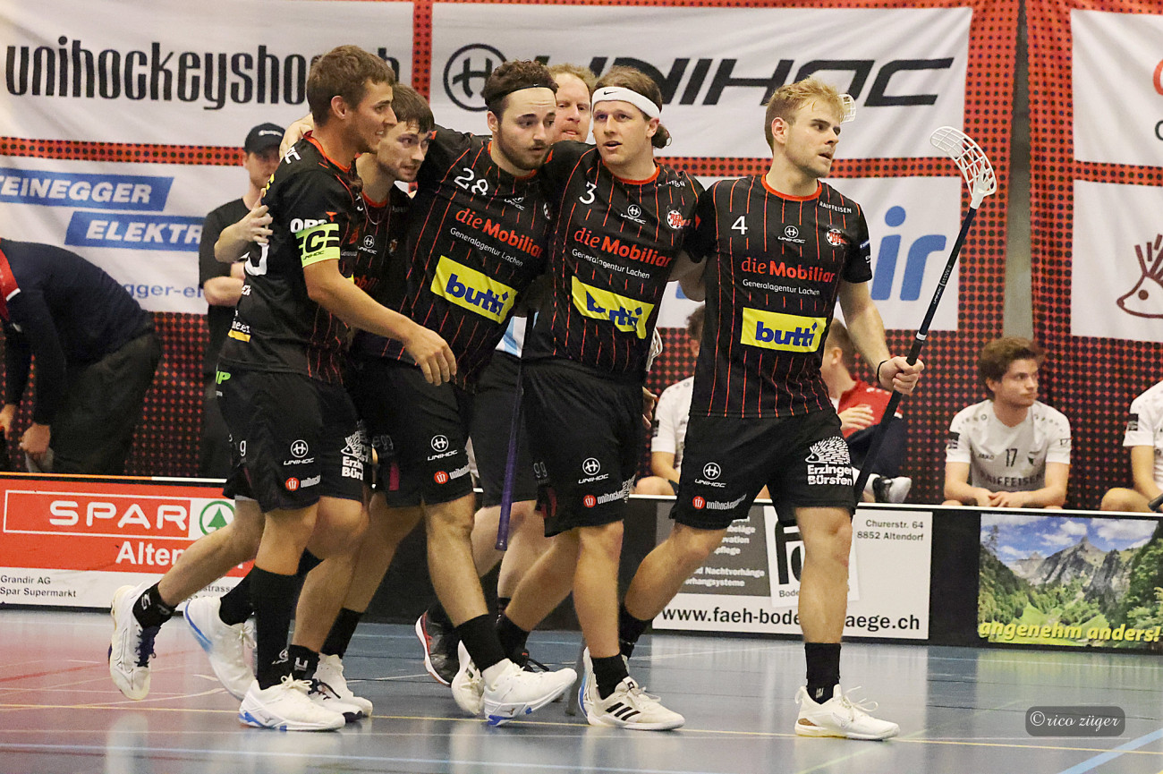 Grund zum Jubeln für die Devils: Ein starker Auftritt vor eigenem Anhang.