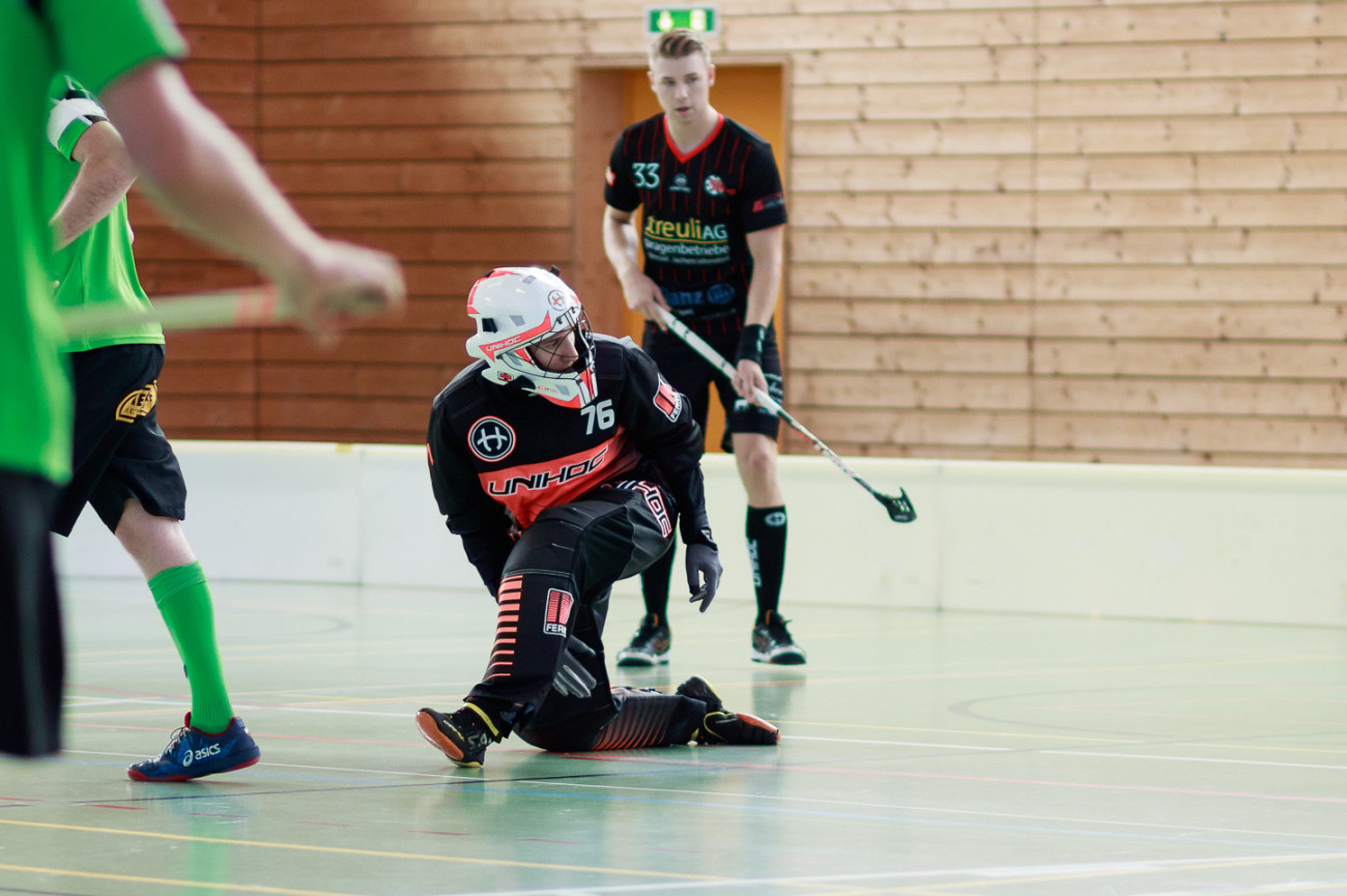 Trotz durch schlafraubenden Wahlkampf bedingten Augenringen überzeugte Goalie Mix Schnyder und zeigte dem Publikum gar einige artistische Einlagen.