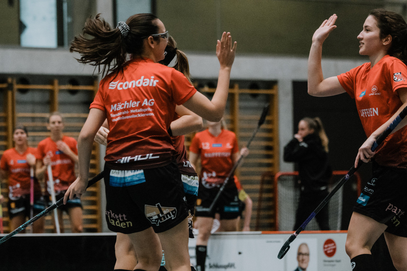 Die Devils freuen sich über die nächsten zwei Punkte.